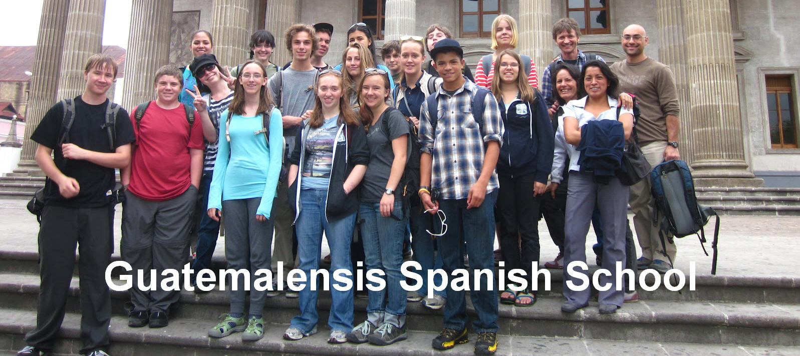 Special packages of studies and activities for groups of students, educators and teachers. 