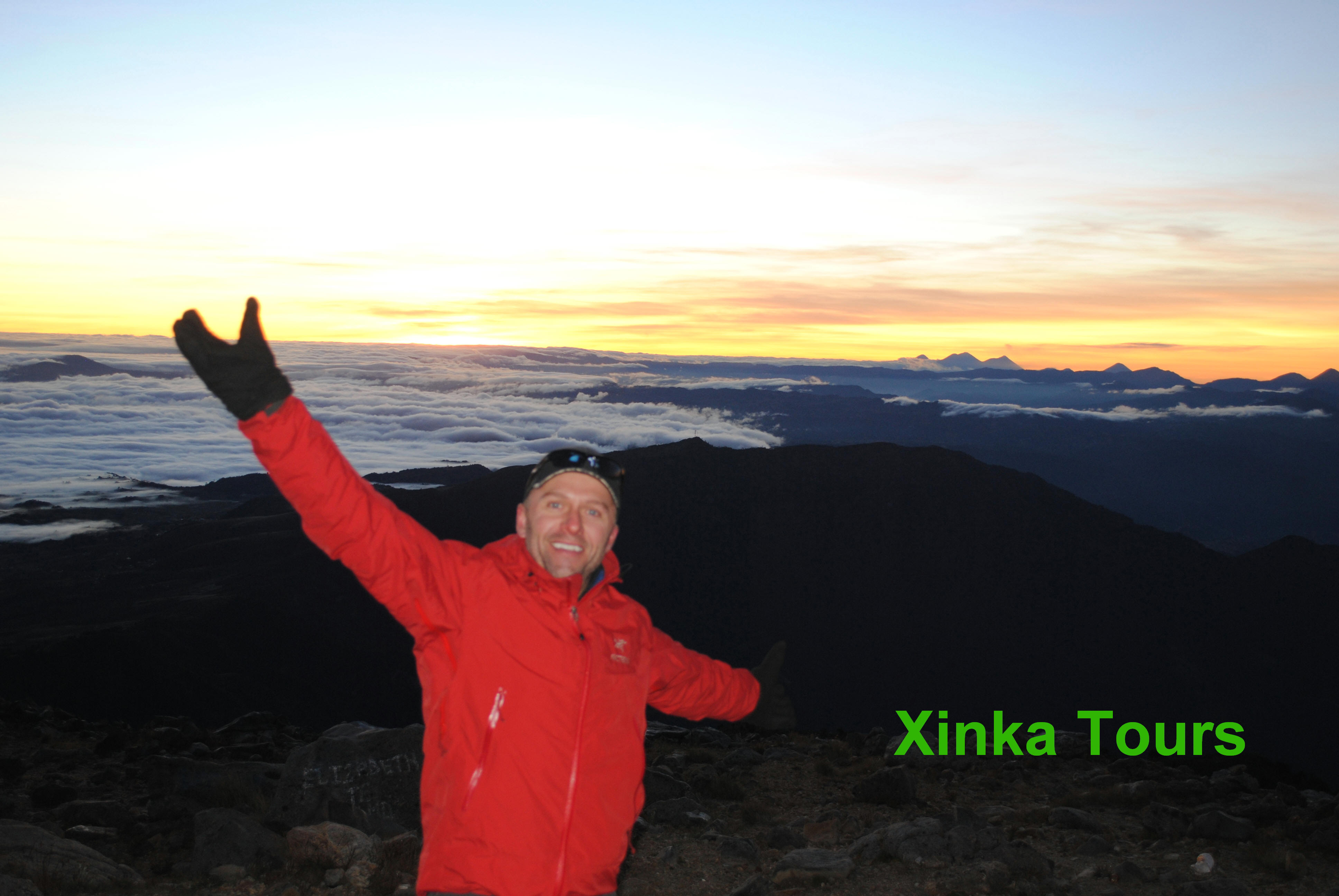 Xinka Tours and a cold sunrise at the top of the Tajumulco volcano.