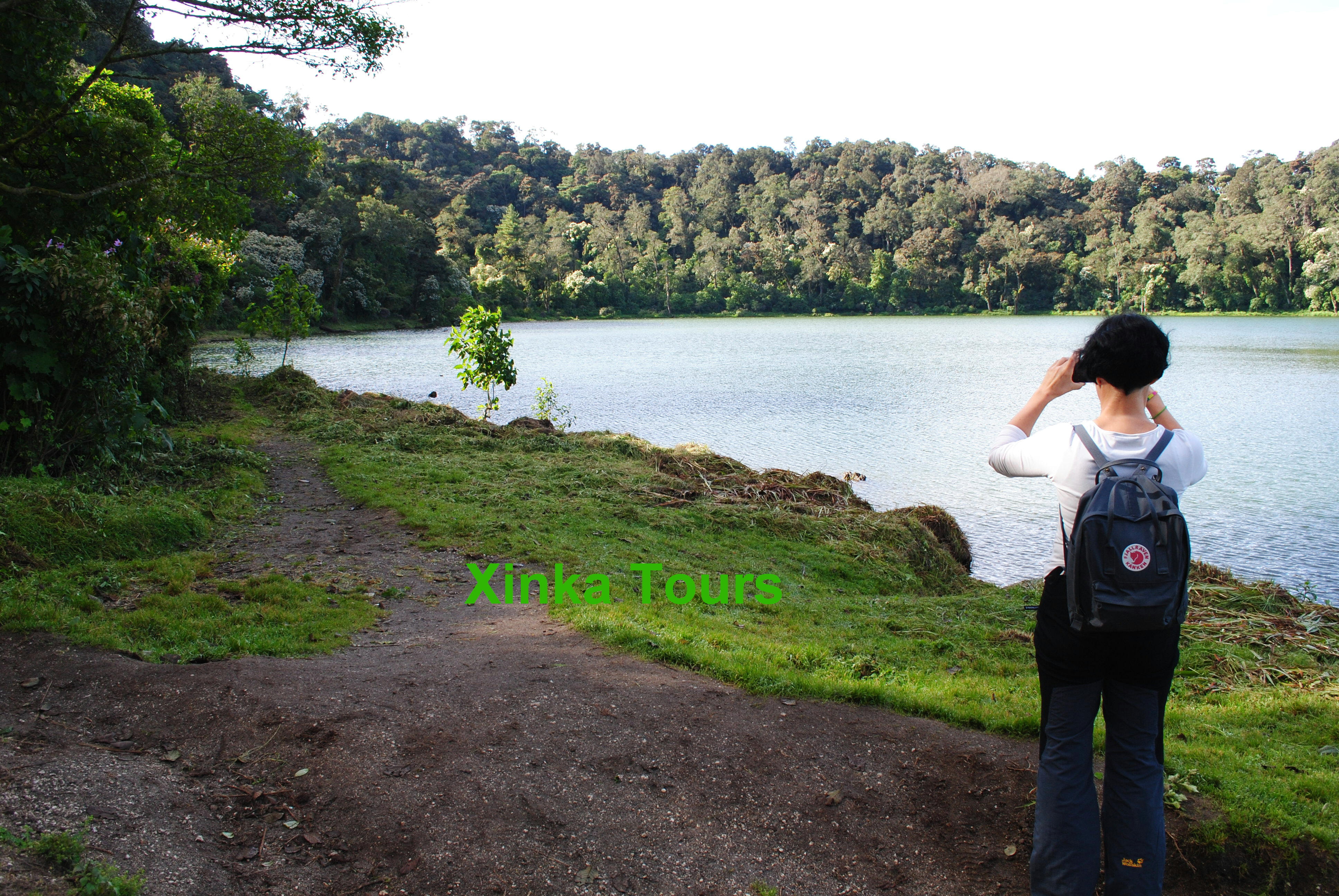 Come with us to the pristine Chicabal lagoon, nested in the summit of the Chicabal volcano and take pictures like this.